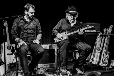 Gumbo & The Monk over de kracht van Blues en de Cigar Box Guitar