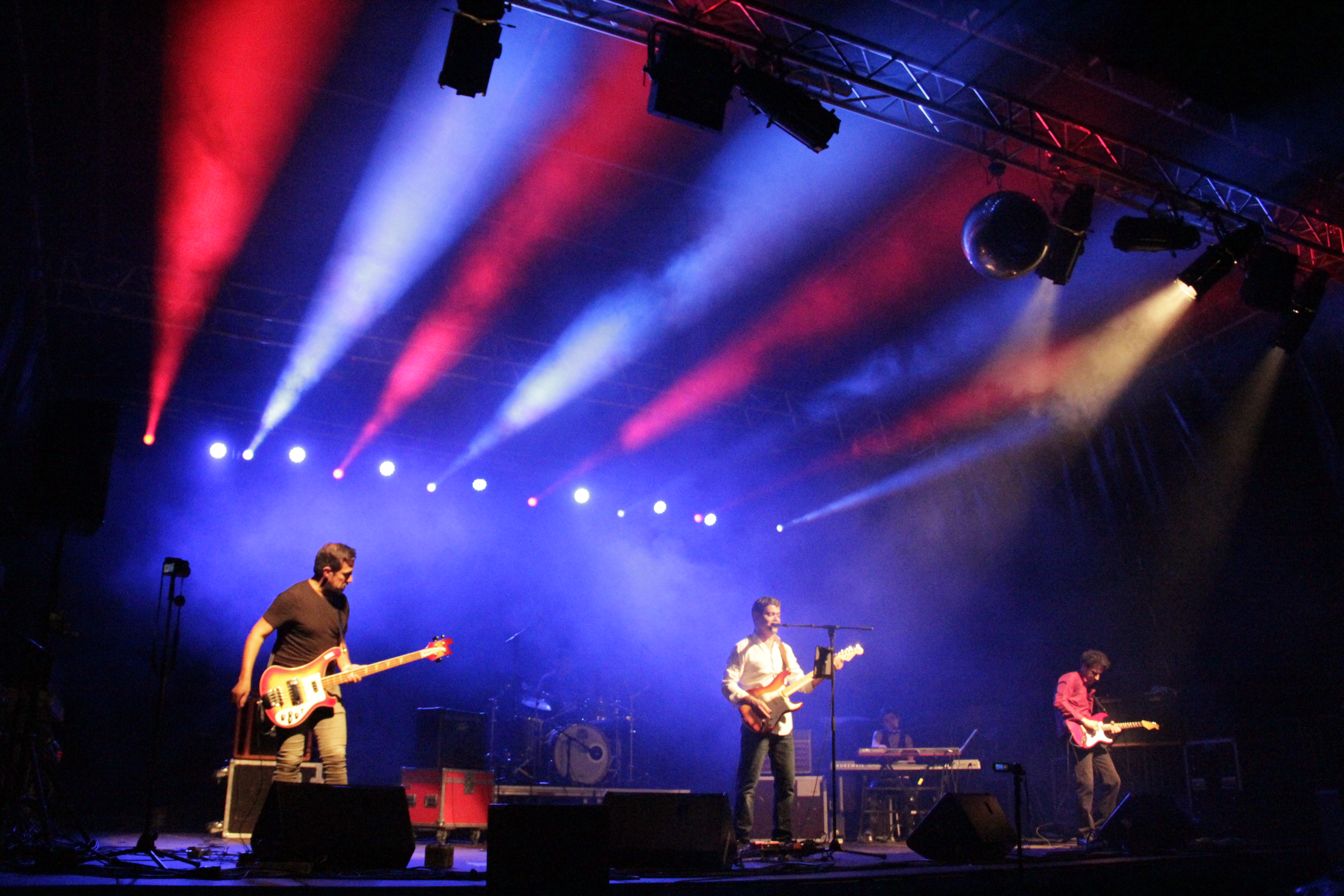 Boek NEW STRAITS | Gigstarter
