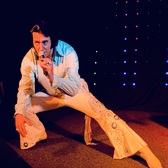 James Burrell as Elvis , Tributeband soloartist