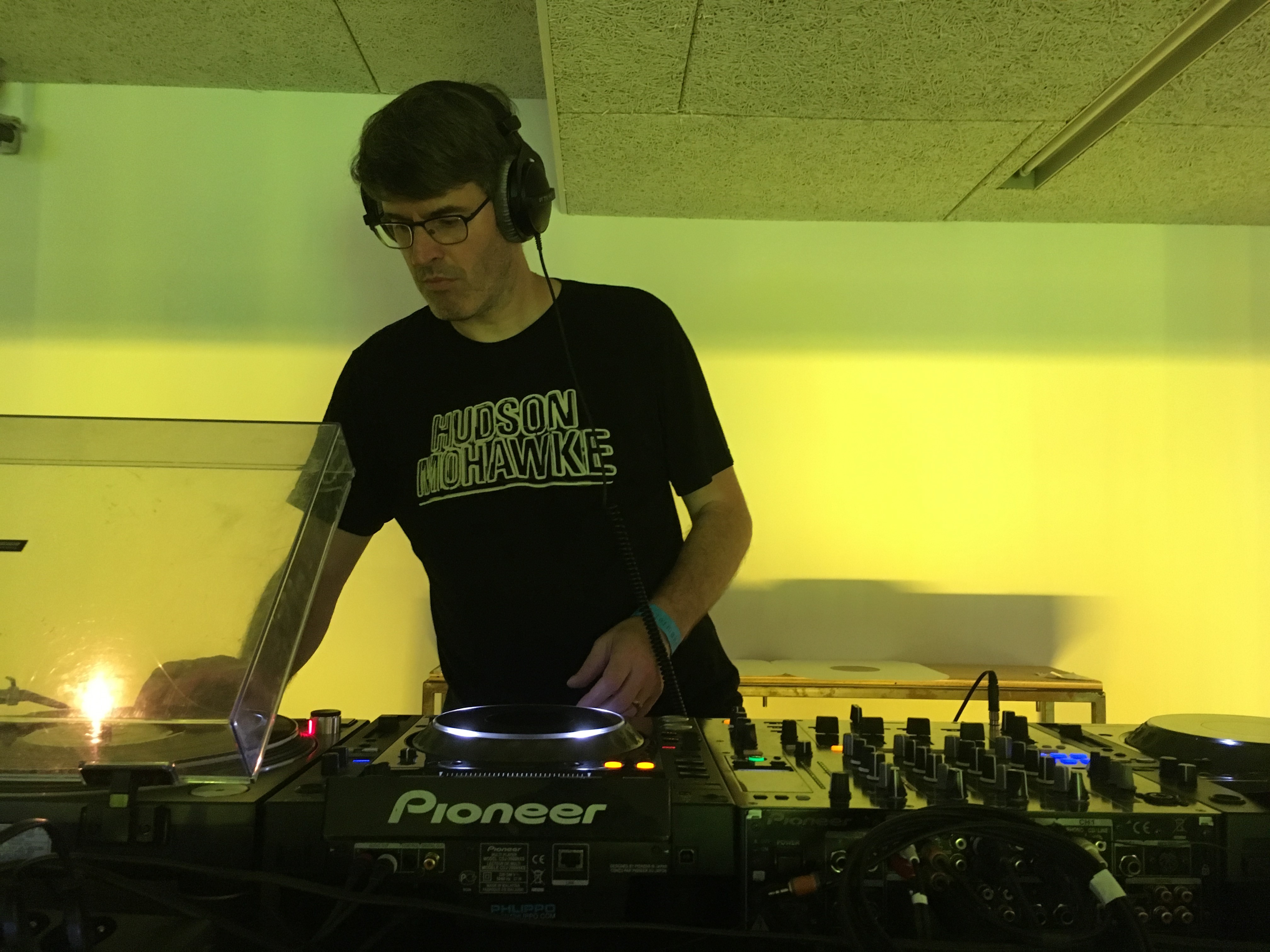 Boek DJ DJ Global Wax voor uw evenement Gigstarter