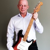 John Hills, 60s, 70s, Allround soloartist