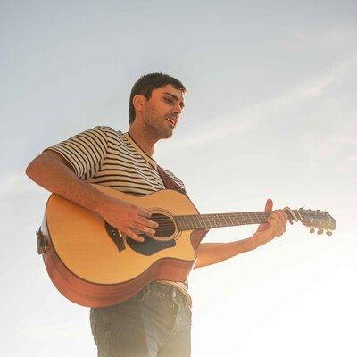 Joselu Toribio, Singer-songwriter, Blues, Pop soloartist