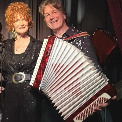 Madeleine Vogels met live begeleiding, Chanson, Volksmuziek, Levenslied ensemble