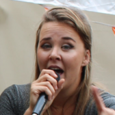 Nederlandstalige zangeres Nadine , Volksmuziek, Levenslied, Smartlap soloartist