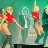 DJ Deejay 𝟵𝟬 𝟮𝟬𝟬𝟬 mascotte ballerine, Kinderliedjes, Entertainment, 90s band
