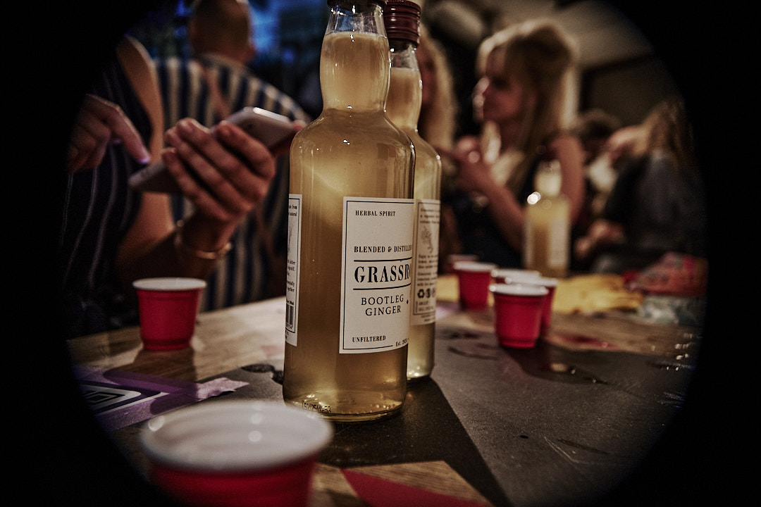 GRASSROOTS tijdens live muziek